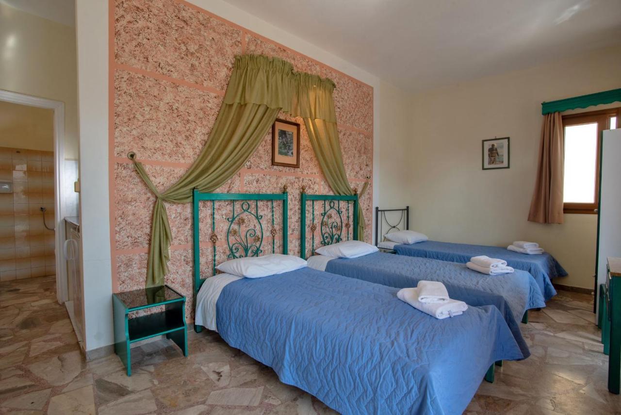 Kleoni Club Apartments Tolón Eksteriør bilde
