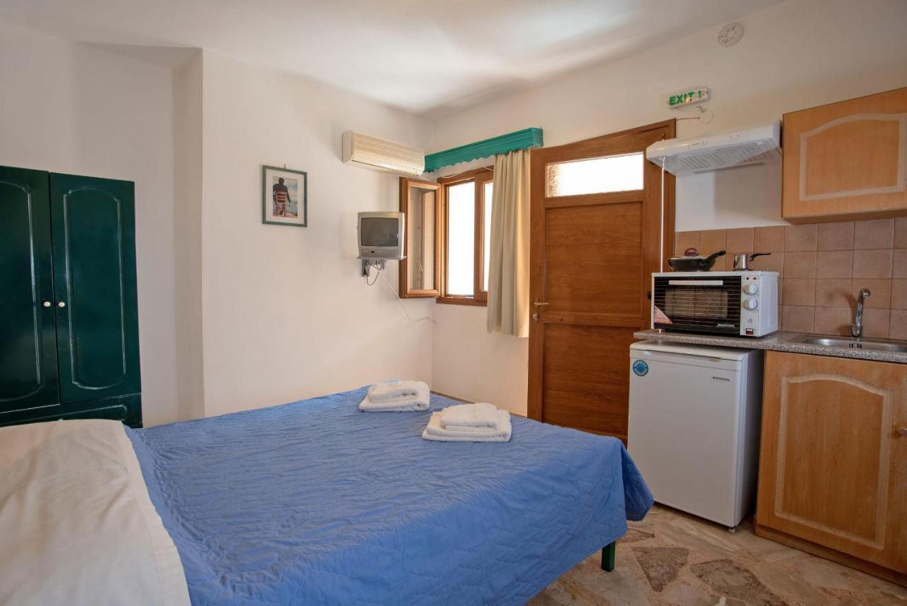 Kleoni Club Apartments Tolón Eksteriør bilde