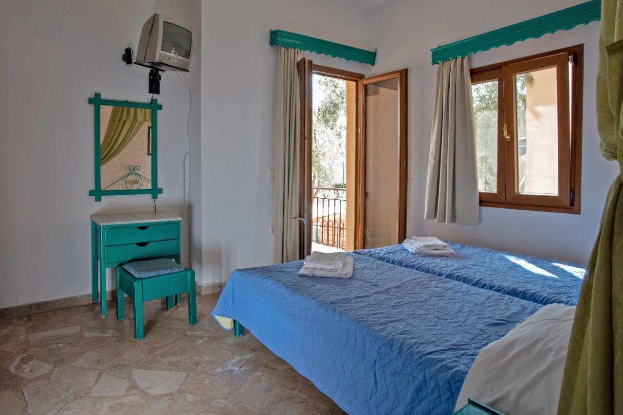 Kleoni Club Apartments Tolón Eksteriør bilde