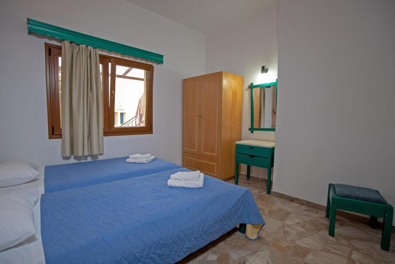 Kleoni Club Apartments Tolón Eksteriør bilde