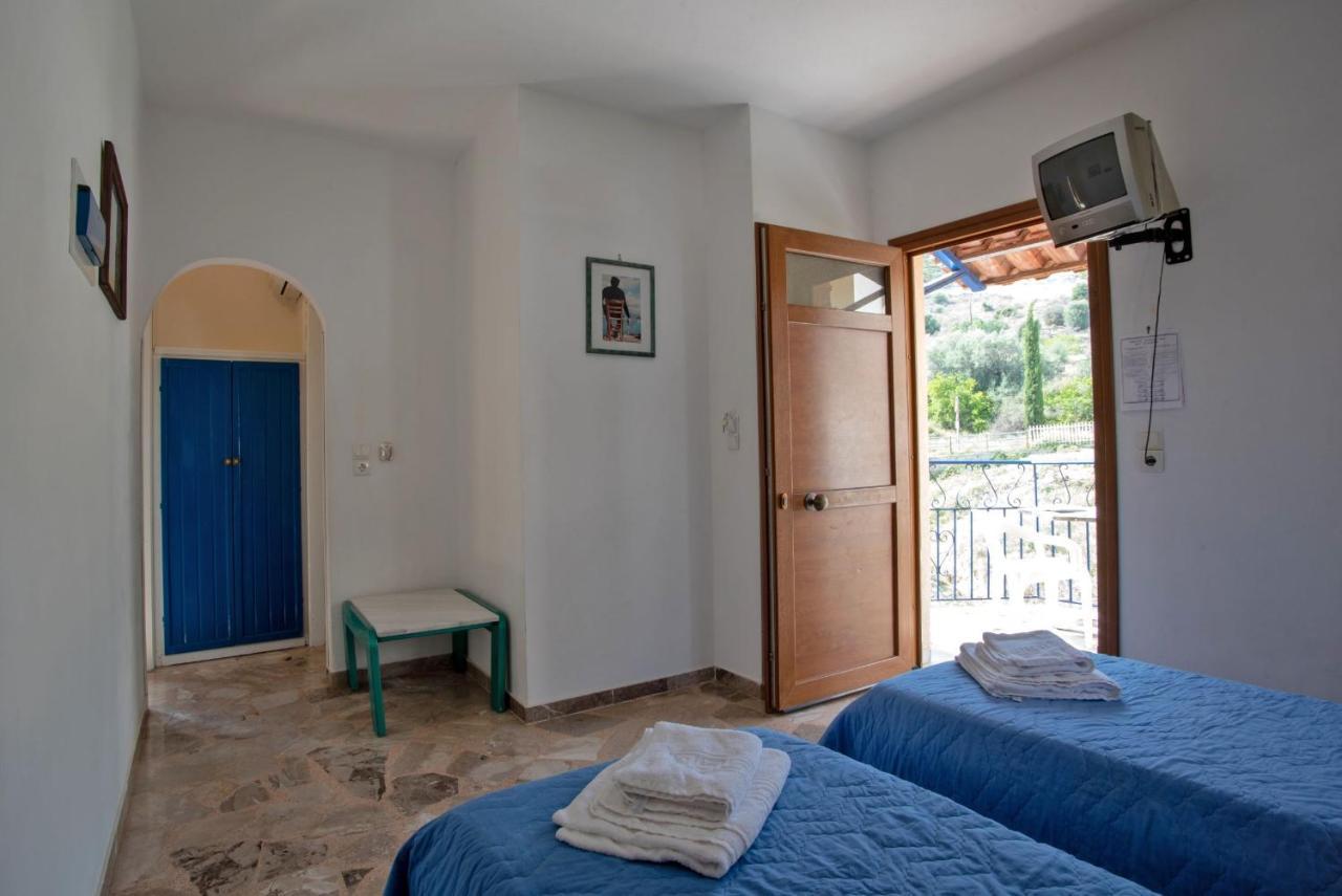 Kleoni Club Apartments Tolón Eksteriør bilde