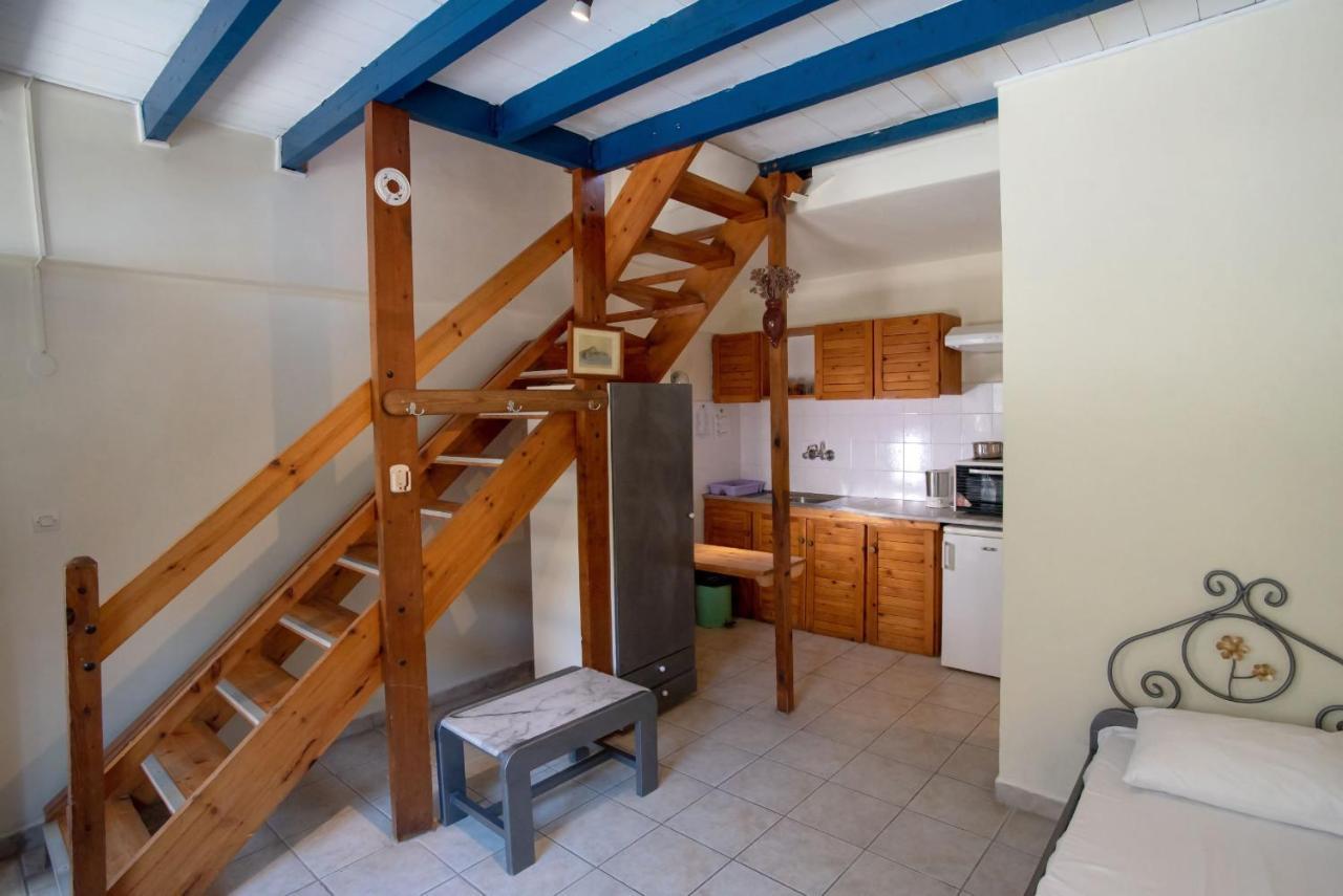 Kleoni Club Apartments Tolón Eksteriør bilde