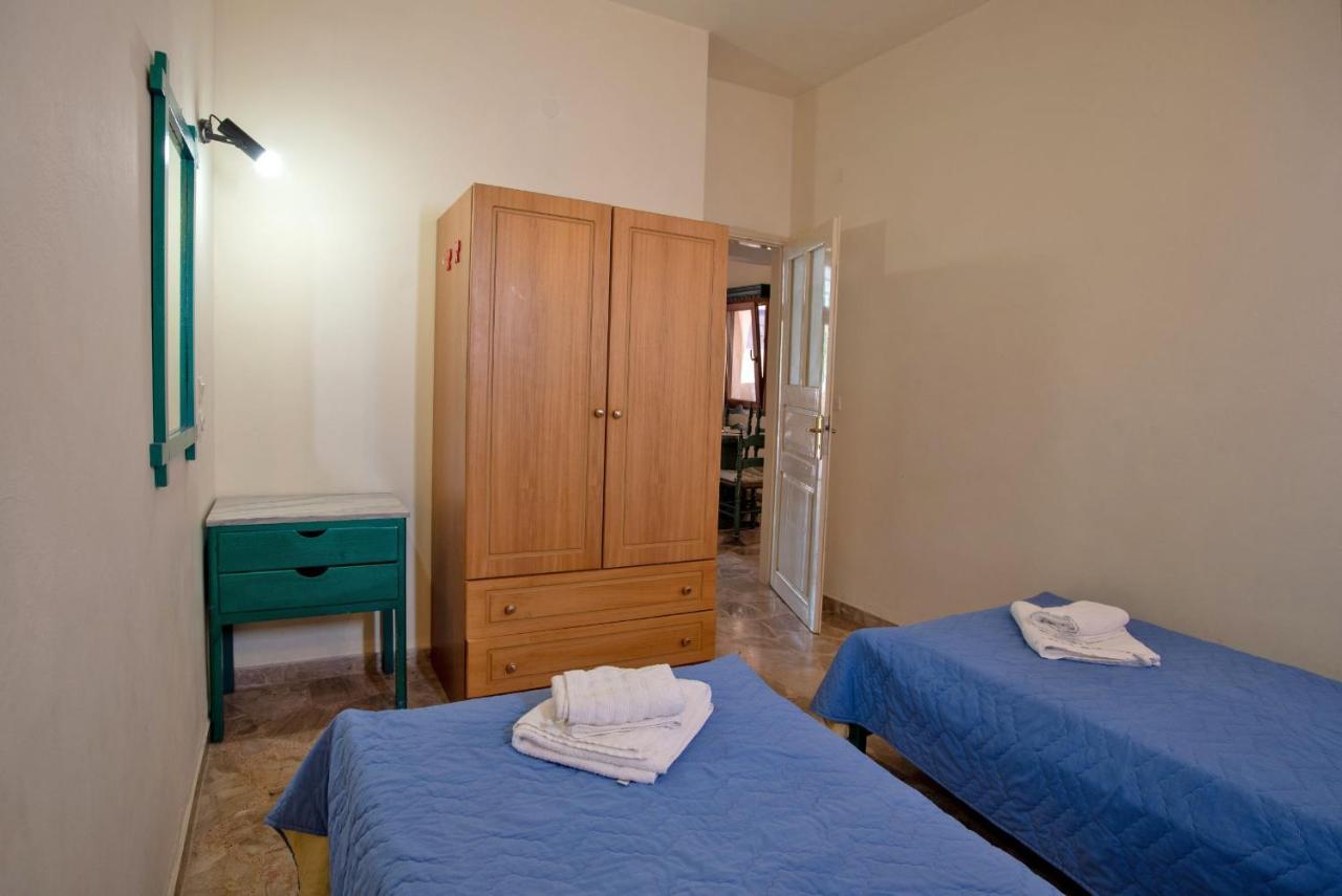 Kleoni Club Apartments Tolón Eksteriør bilde