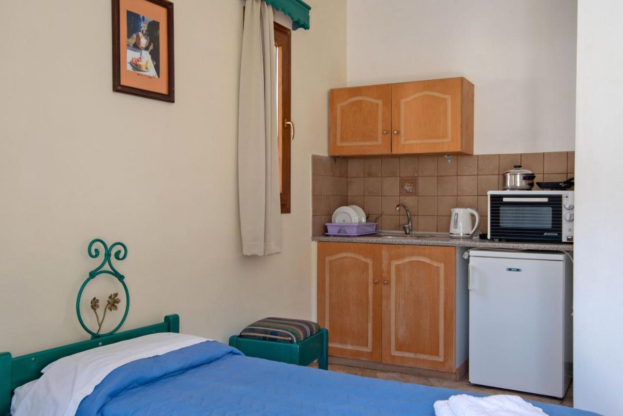 Kleoni Club Apartments Tolón Eksteriør bilde