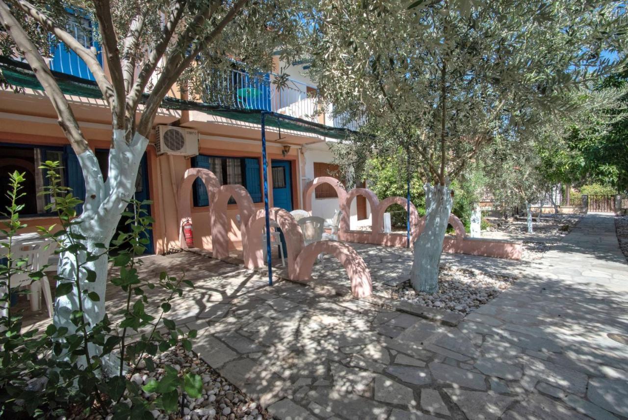 Kleoni Club Apartments Tolón Eksteriør bilde