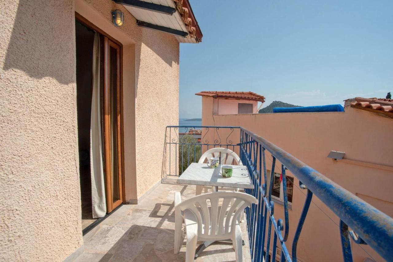 Kleoni Club Apartments Tolón Eksteriør bilde
